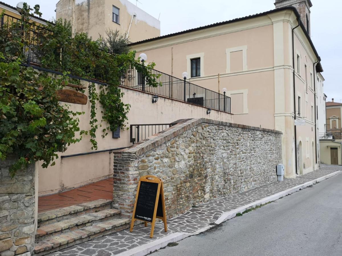 Palazzo Ducale Hotel Castilenti Luaran gambar