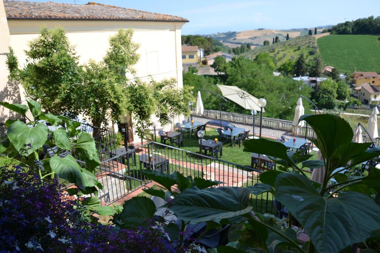 Palazzo Ducale Hotel Castilenti Luaran gambar